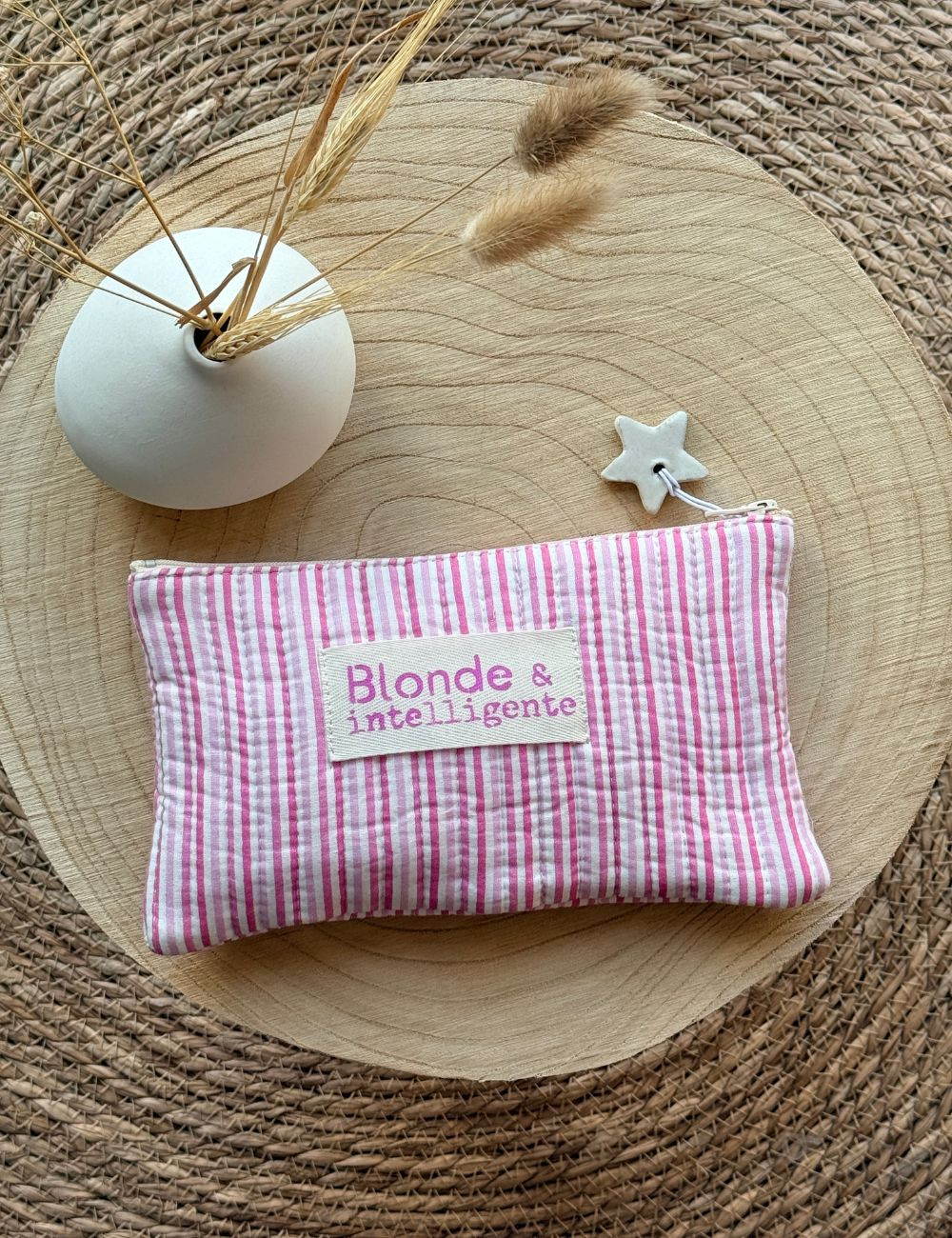 Pochette Blonde et Intelligente